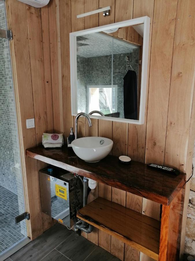 La Salamandre Apartment Vic-le-Comte Екстериор снимка
