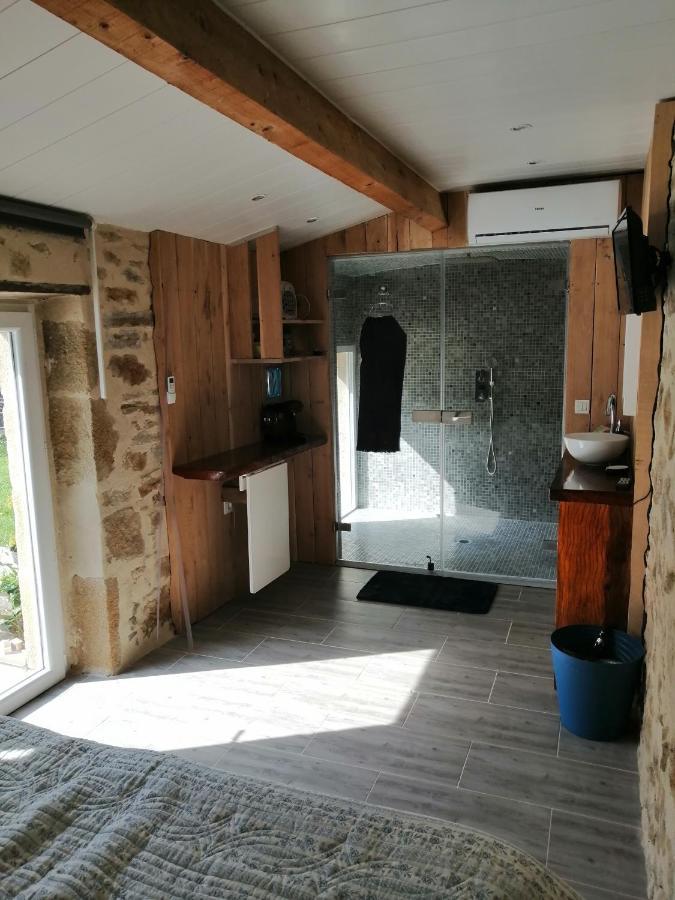La Salamandre Apartment Vic-le-Comte Екстериор снимка